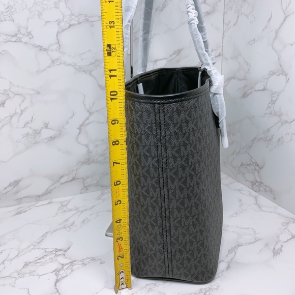 Michael Kors Medium Tote - Picture 6 of 8